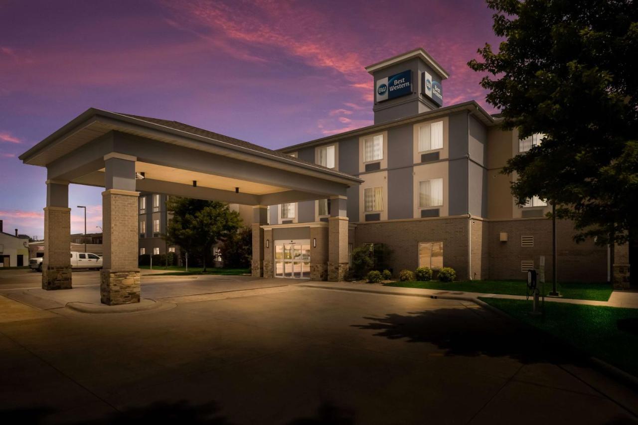 Best Western Coffeyville Central Business District Inn And Suites Exterior photo