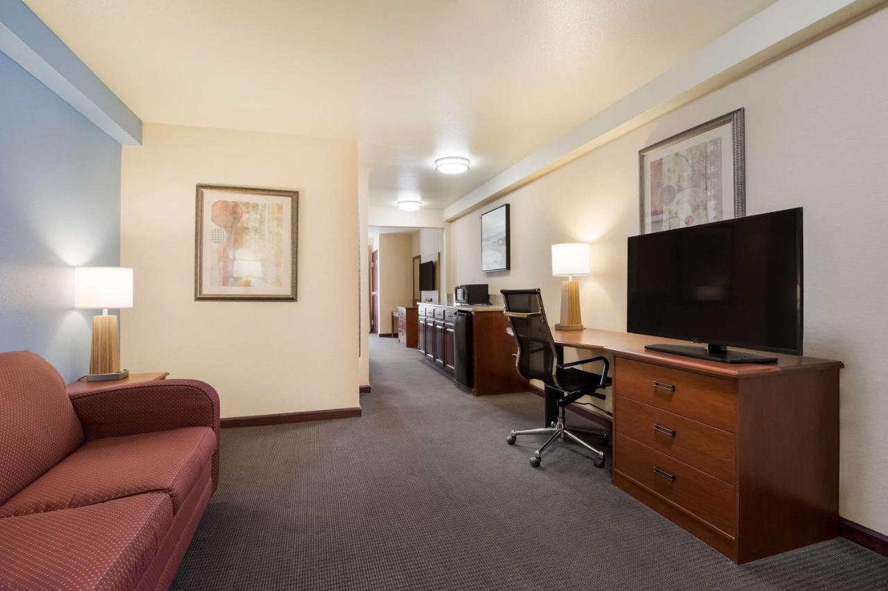 Best Western Coffeyville Central Business District Inn And Suites Exterior photo